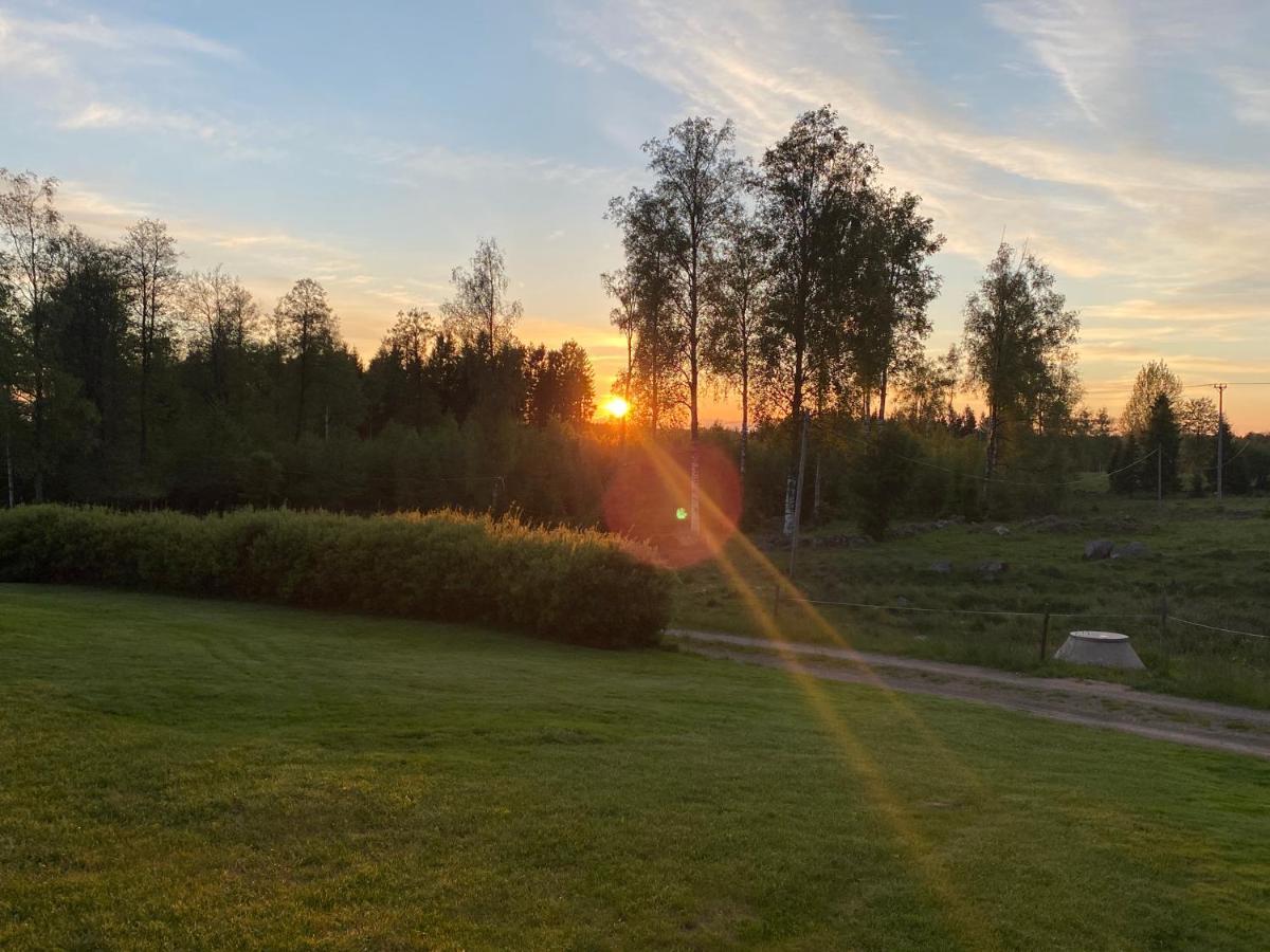 Skog Fegen Naera Ullaredヴィラ エクステリア 写真